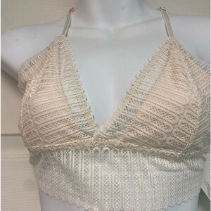 Bnwt lace racer back bra